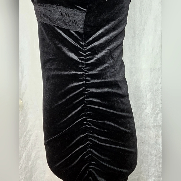 Forever 21 Black Velvet Asymmetric Dress - Picture 2 of 4